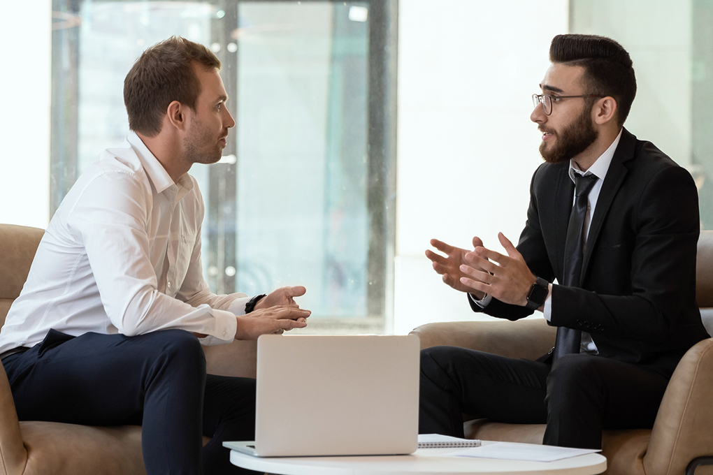 An advisor discusses ESG with his investor.